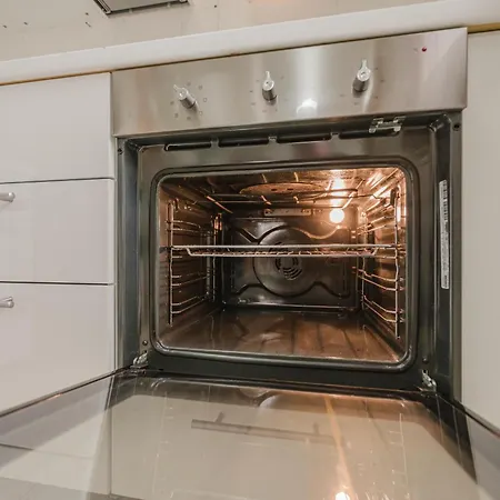 Viky Flat - 15 Min From & Free Parking Apartman Velence