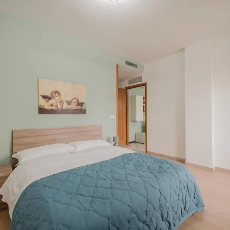 Viky Flat - 15 Min From Venice & Free Parking